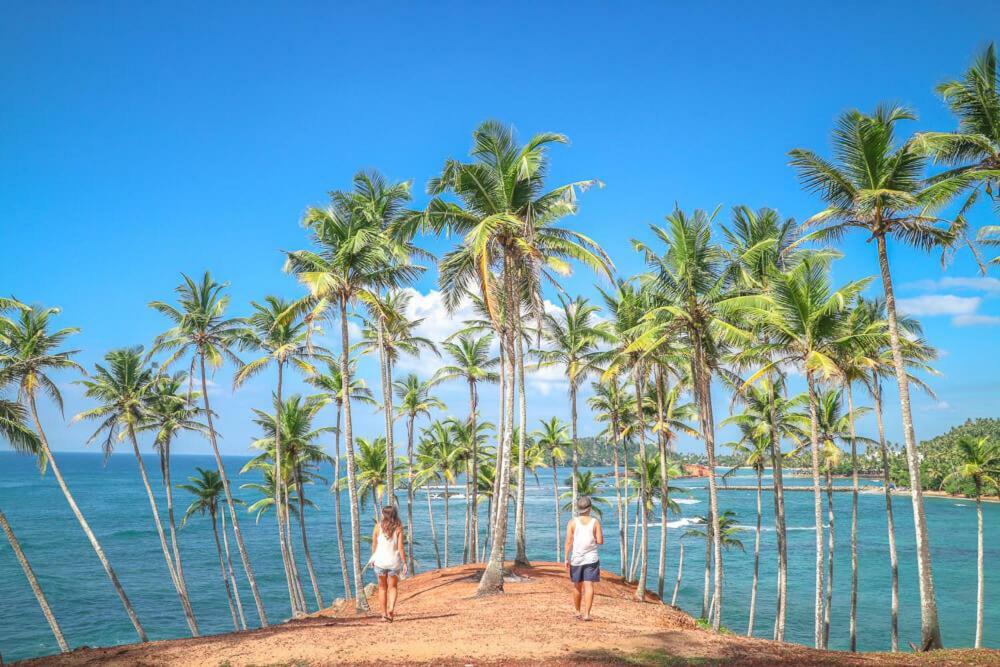 The Wave'S Guest House Mirissa Bagian luar foto